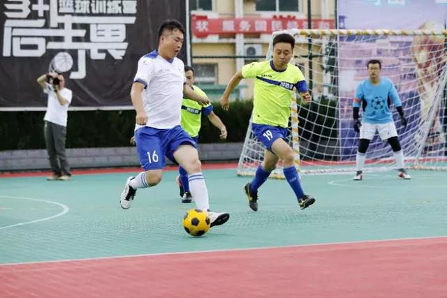 成都蓉城的夺冠之路：六次赛点失利的辛酸历程